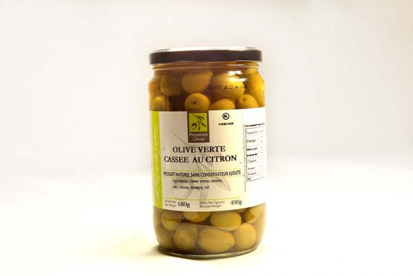 Olives vertes cassées au citron